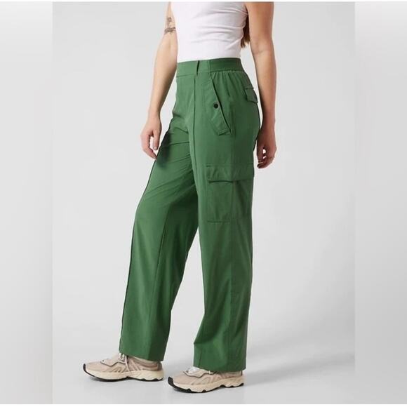 Athleta Vienna Cargo Pants Vineyard Green Lightweight Women Size 4 - Picture 2 of 10